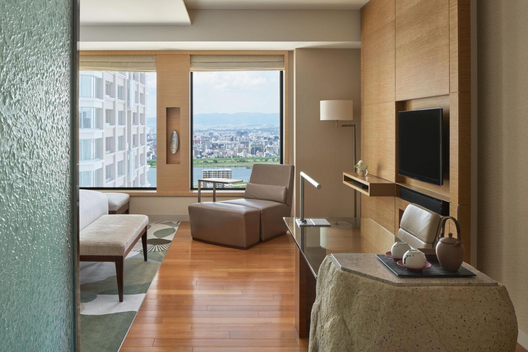 Intercontinental By Ihg Hotel Osaka